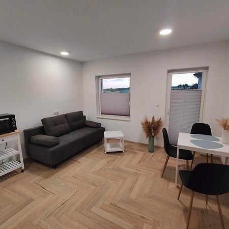 Turkusowa Apartment Mosty Luaran gambar