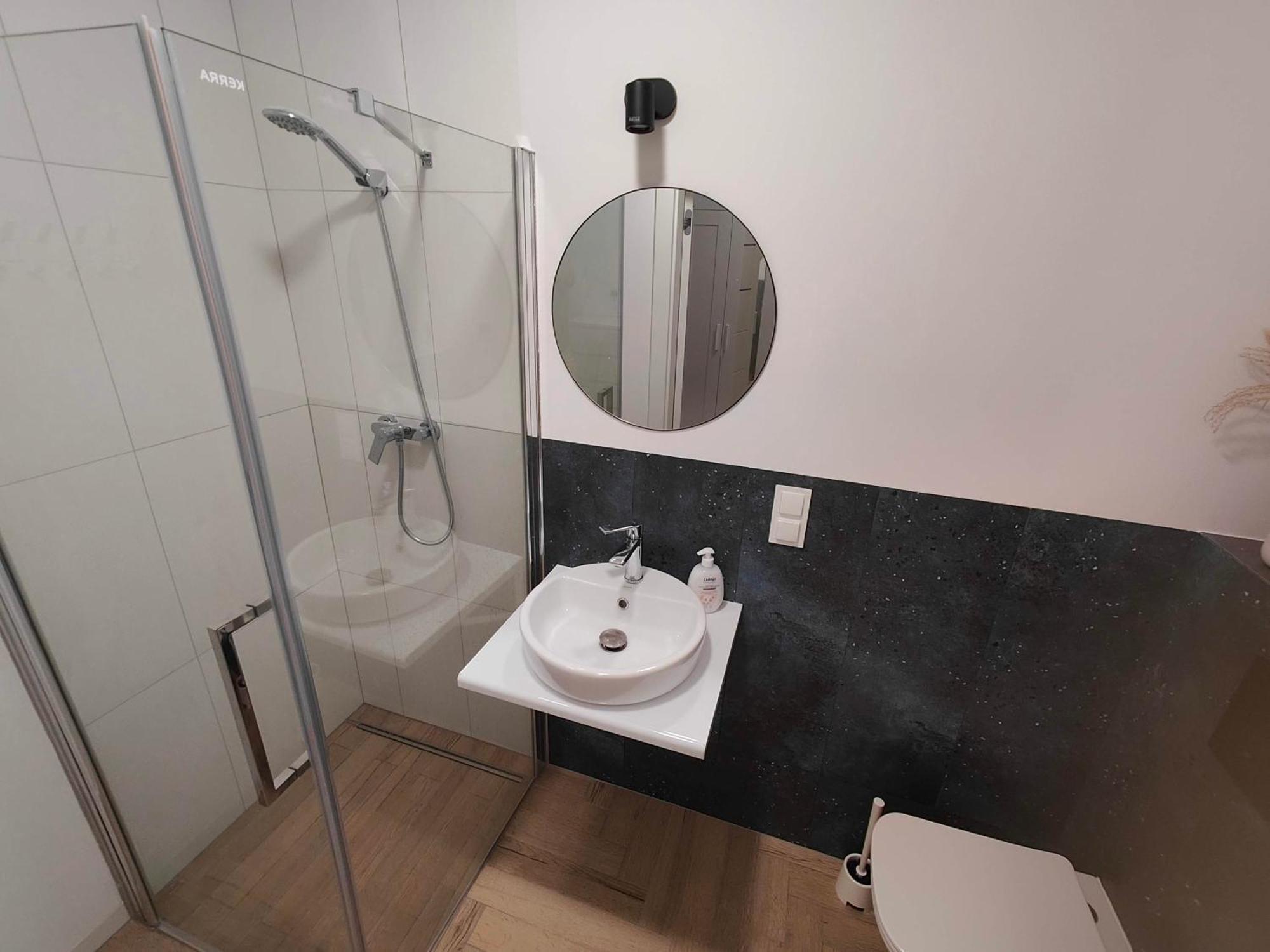 Turkusowa Apartment Mosty Luaran gambar