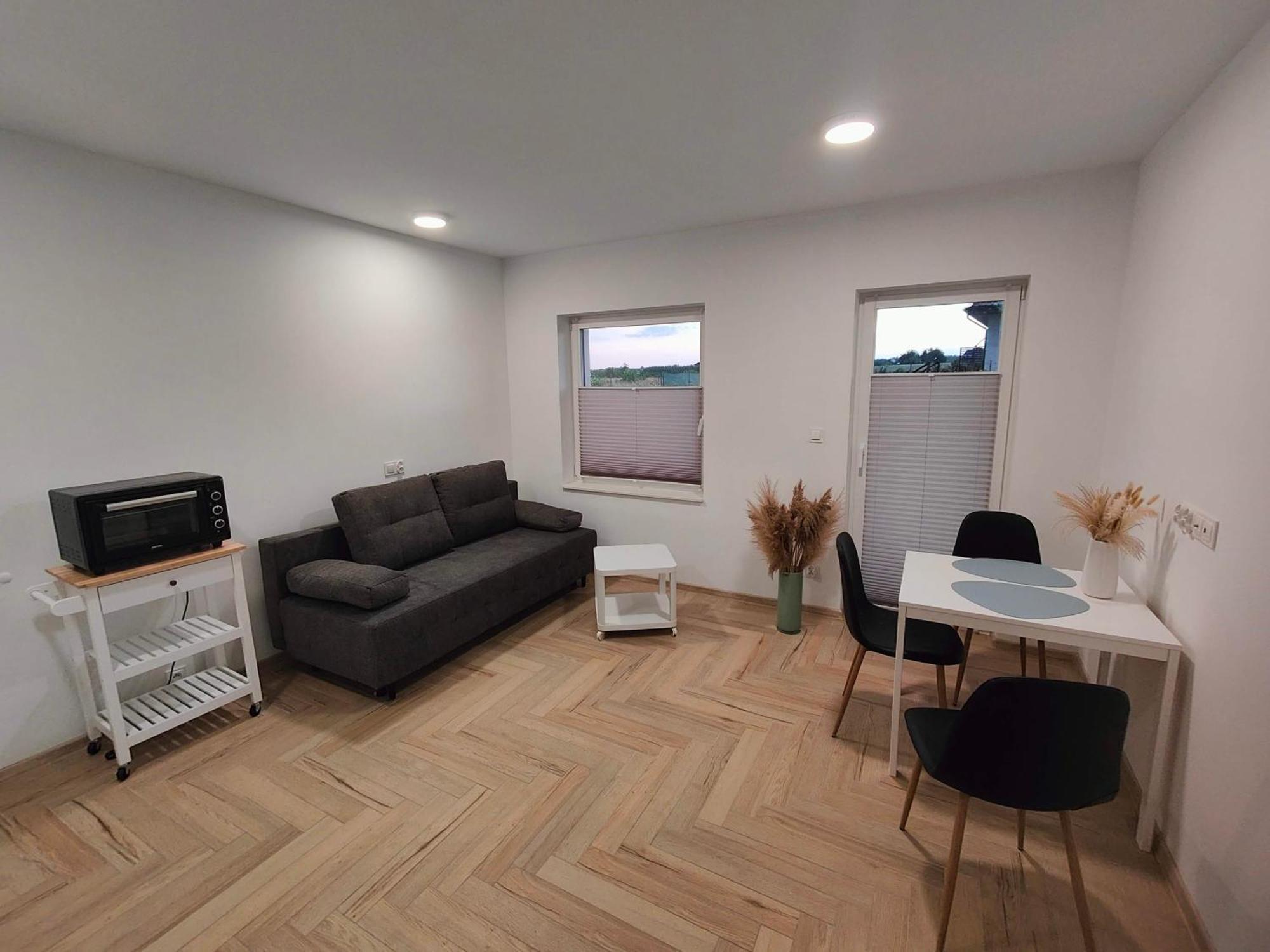 Turkusowa Apartment Mosty Luaran gambar